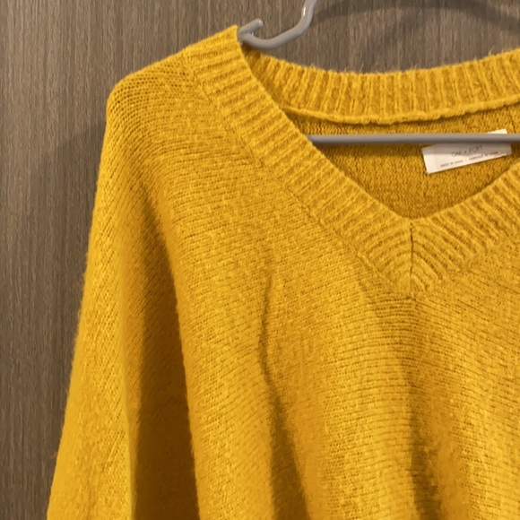 ❗️BOGO❗️Oak + Fort Sweater - Picture 3 of 8